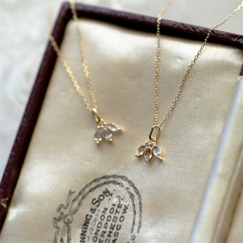 Clova Pendant Necklace