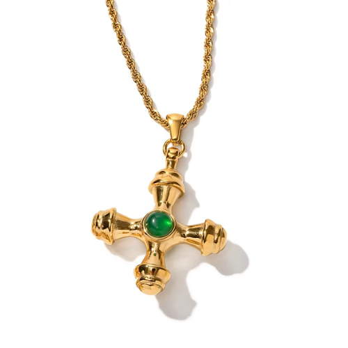 Emerald pendant necklace