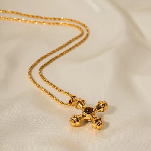 Maple pendant necklace